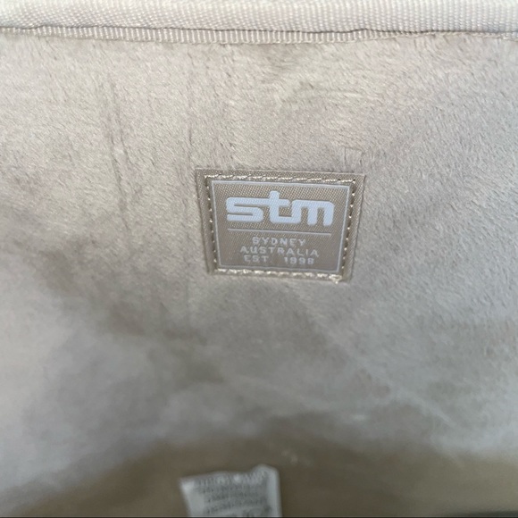 STM Grace, Women's Laptop Sleeve for 15” MacBooks & Ultrabooks - Purple Diamond - Picture 11 of 14